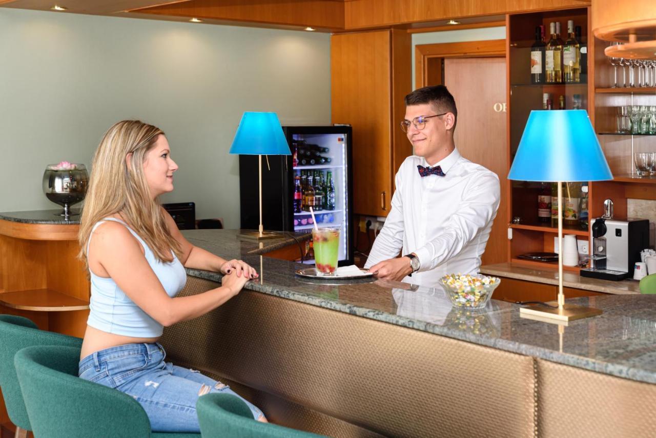 Holiday Club Apartman Hotel Hévíz Exteriör bild