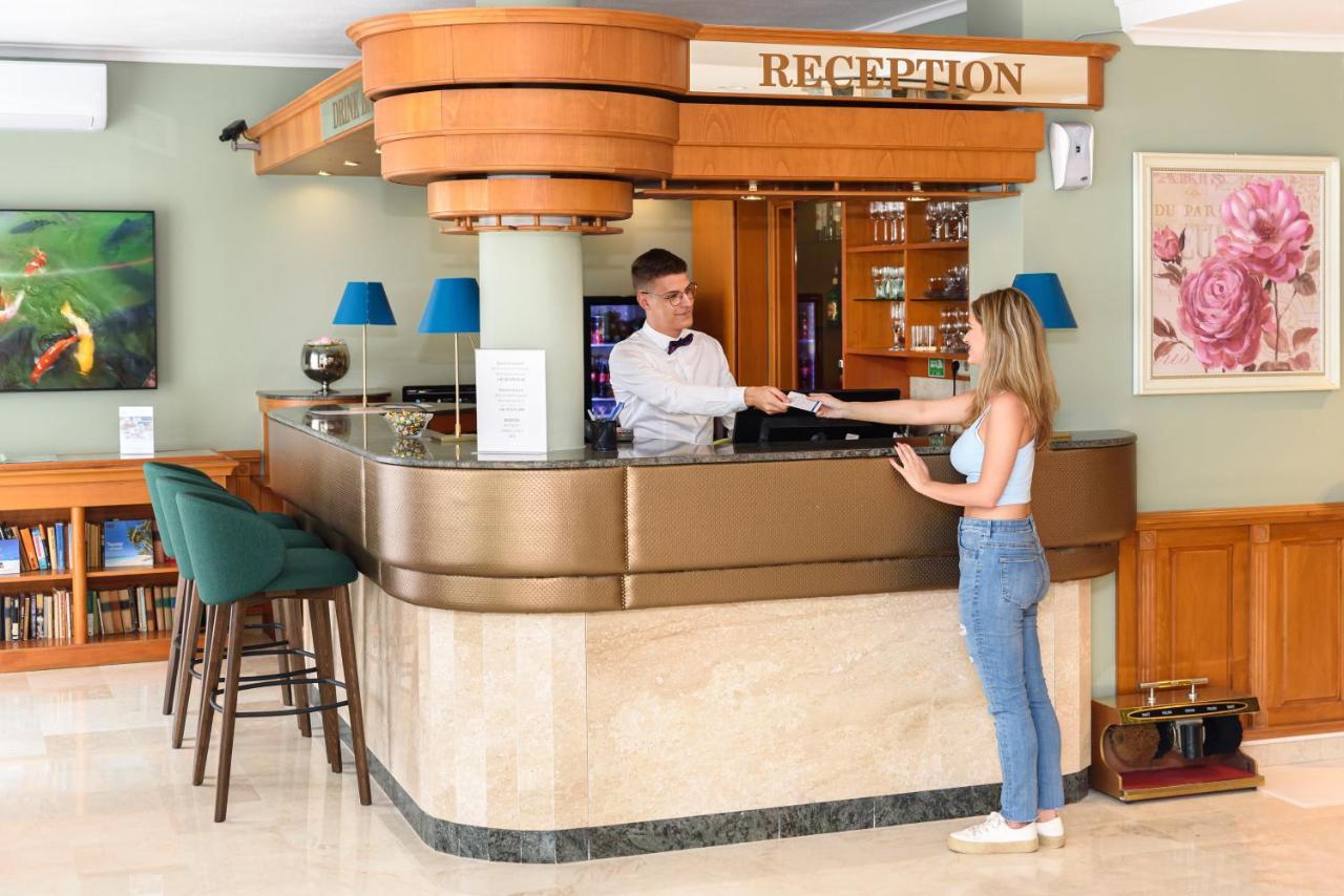 Holiday Club Apartman Hotel Hévíz Exteriör bild