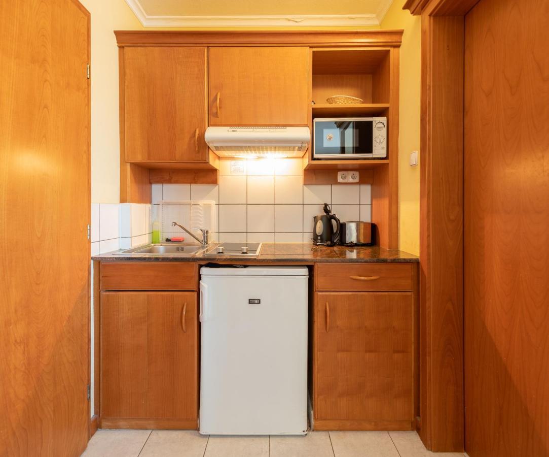 Holiday Club Apartman Hotel Hévíz Exteriör bild